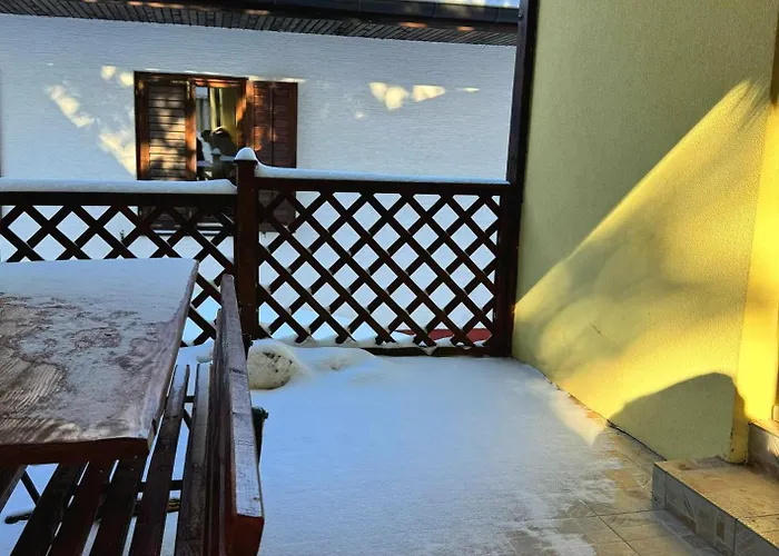 Tara Isidora 아파트 바이나 바슈타