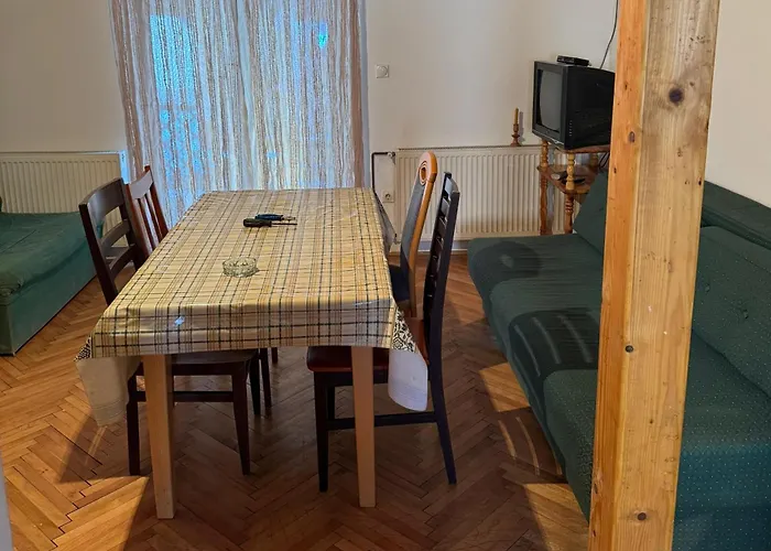 Tara Isidora * 바이나 바슈타